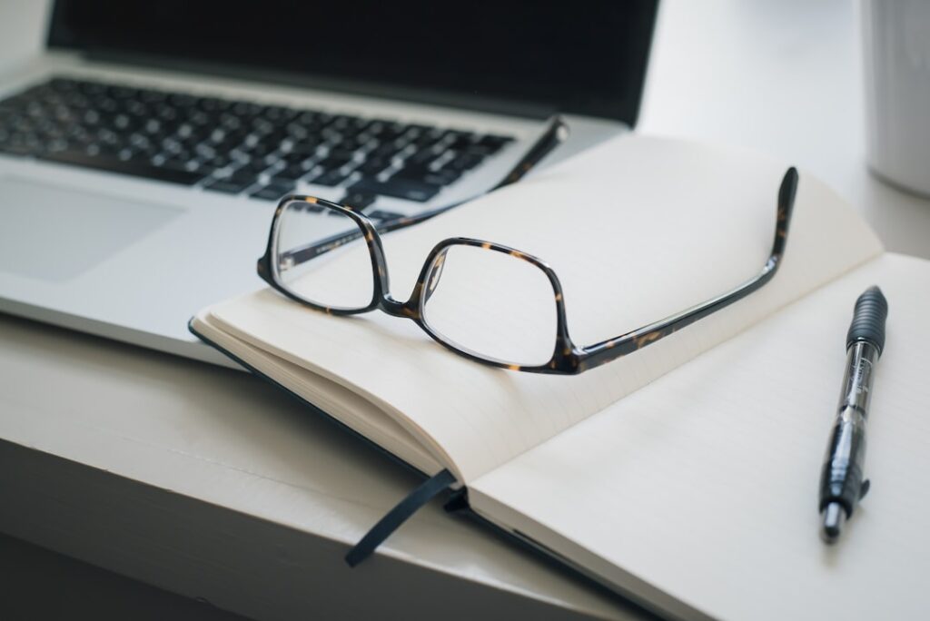Apprendre l’usage des modaux CAN/MUST en anglais